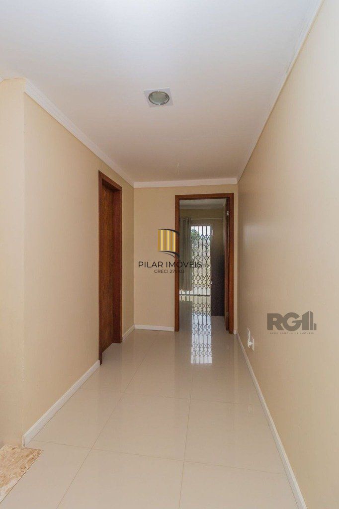 Casa de 3 dormitórios no bairro Guarujá