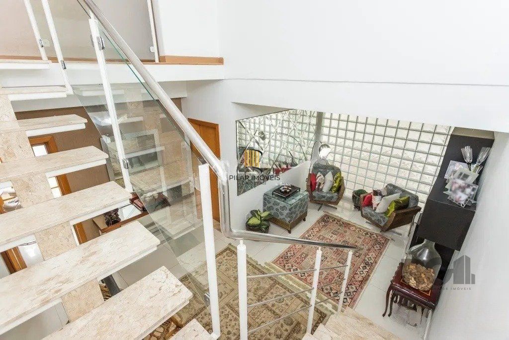 Casa com 3 dormitórios no bairro Jardim Lindóia