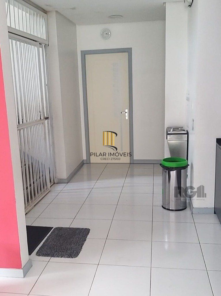 Casa comercial com 12 dormitórios no bairro Teresópolis