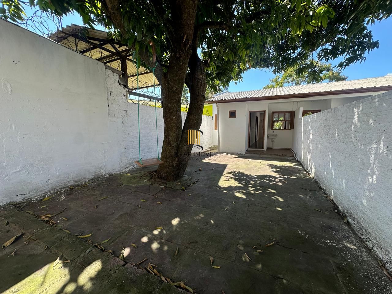 CASA BEM LOCALIZADA NA CAVALHADA EM FRENTE AO CECOPAM