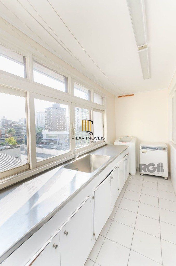 Apartamento 152m², 3 dormitórios, 2 vagas no bairro Auxiliadora