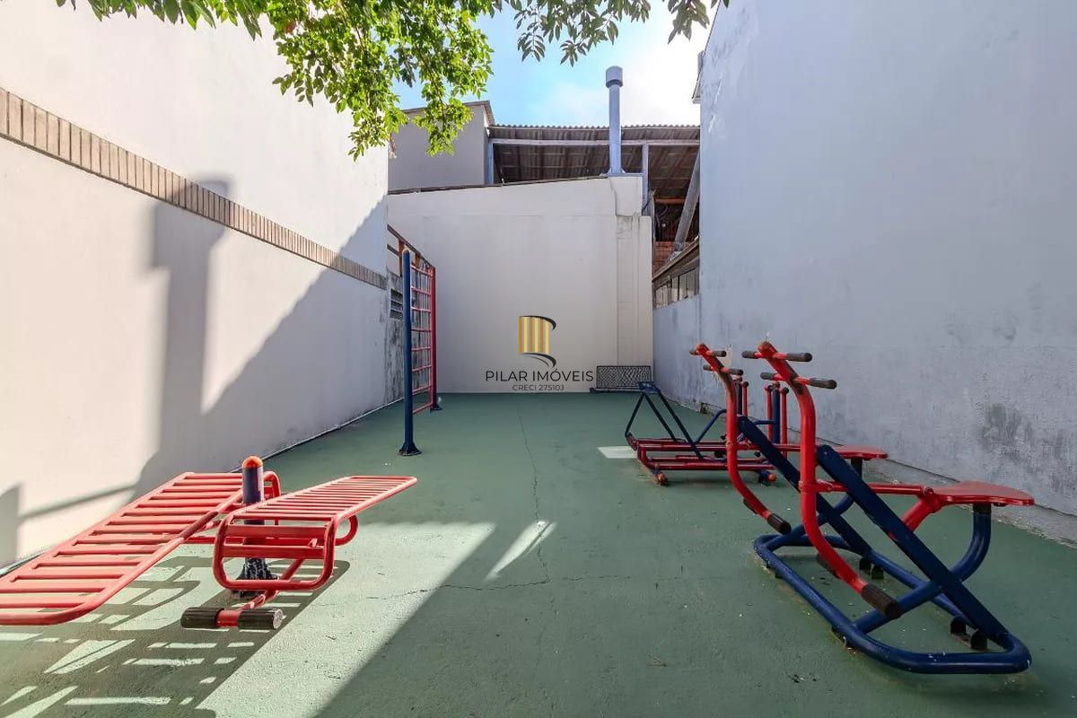 Casa de condomínio à venda com 258m², 3 quartos e 2 vagas