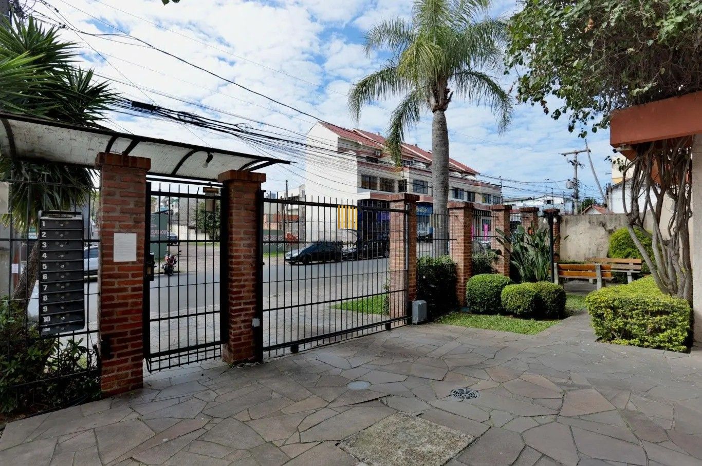 Casa de Condomínio 2 dormitórios no bairro Camaquã