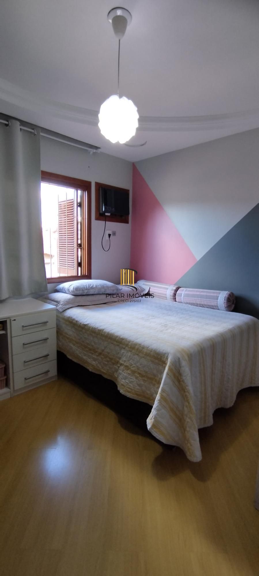 Casa 348m², 4 dormitórios, 2 vagas no bairro Nonoai