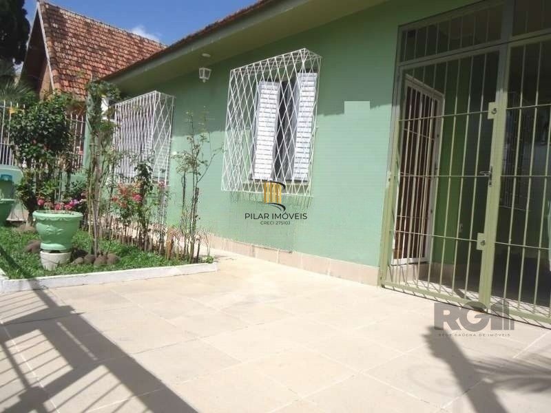 Casa 3 dormitórios no bairro Partenon
