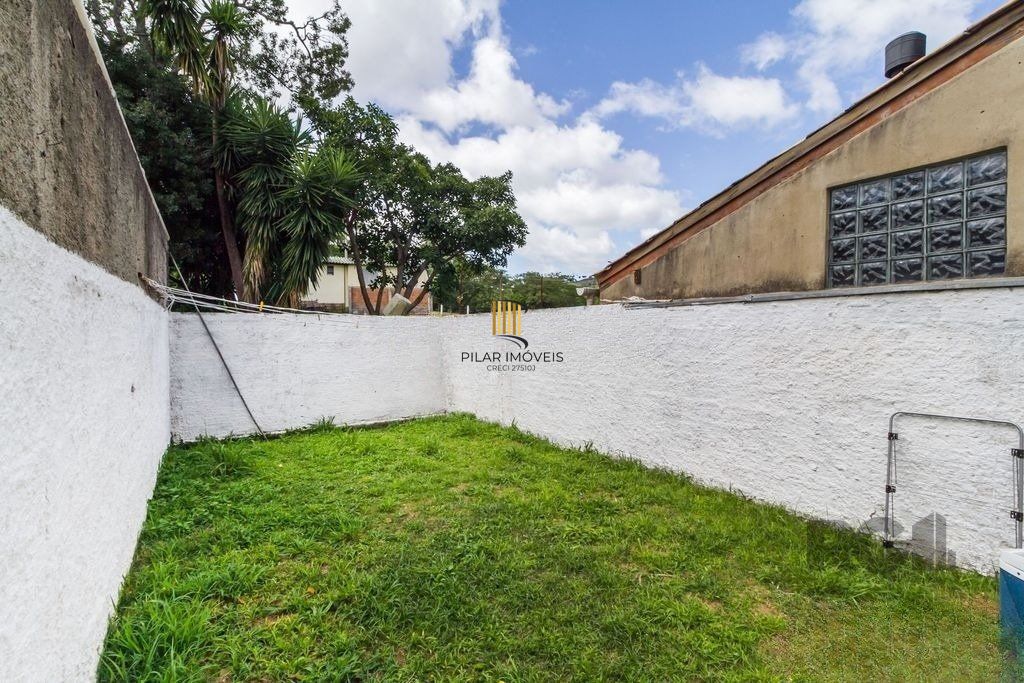 Casa de 117m² - 3 dormitórios e 1 vaga no bairro Hípica