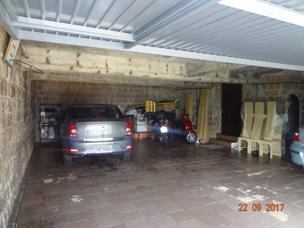 Casa para Venda - 365m², 4 dormitórios, sendo 2 suites, 6 vagas - Nonoai