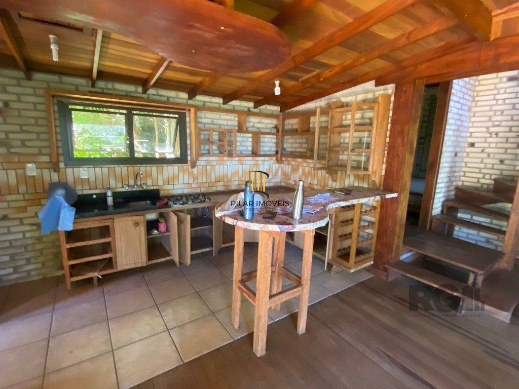 Casa 3 dormitórios no bairro Teresópolis