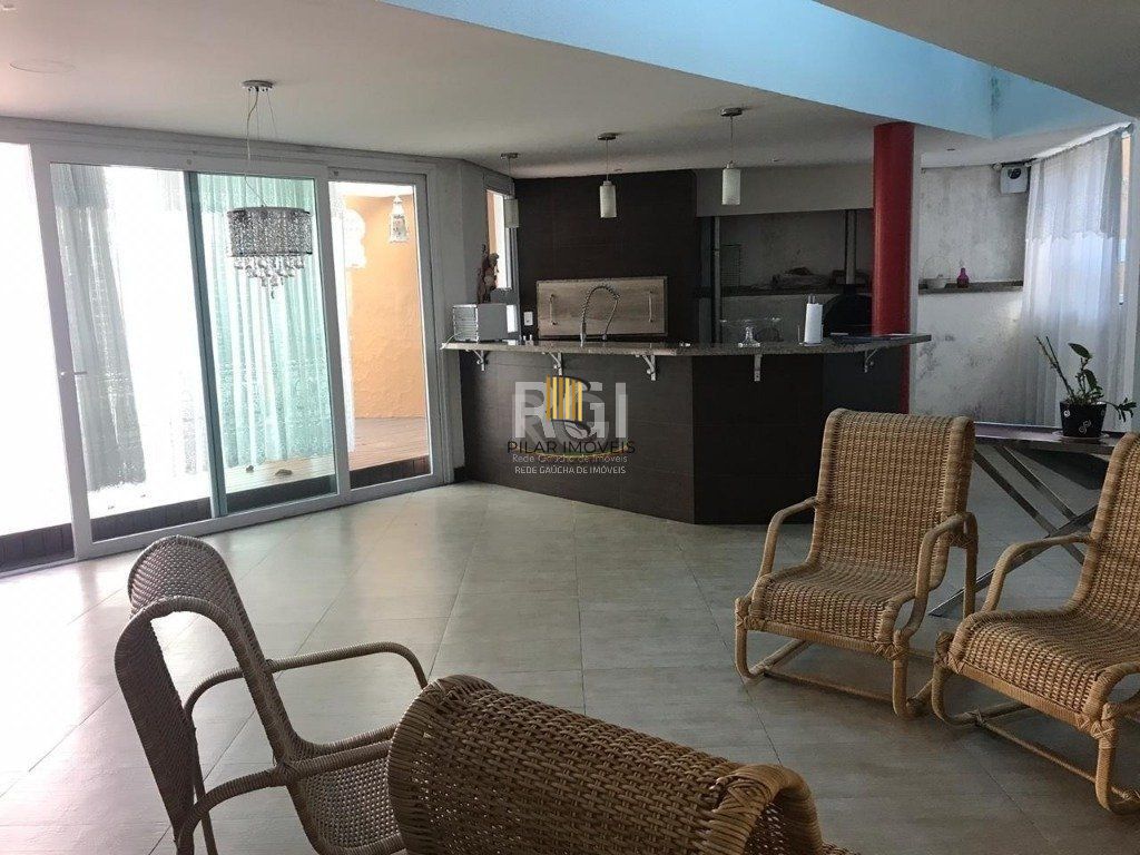 Casa para Venda - 319.25m², 6 dormitórios, sendo 4 suites, 3 vagas - Jardim Floresta