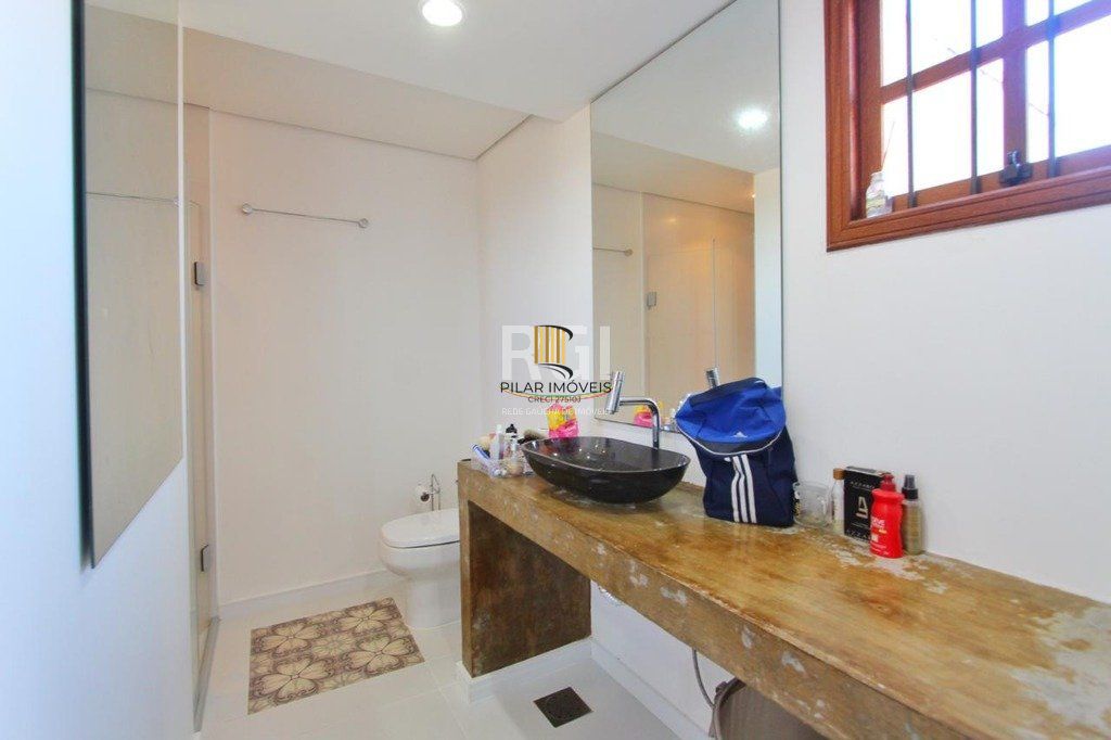 Casa para Venda - 269.06m², 4 dormitórios, sendo 2 suites, 5 vagas - Teresópolis