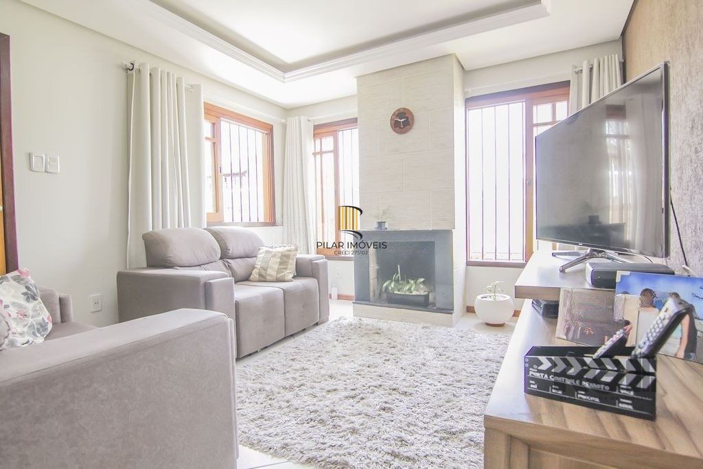 Casa 115m² - 3 dormitórios, 3 vagas no bairro Jardim Leopoldina