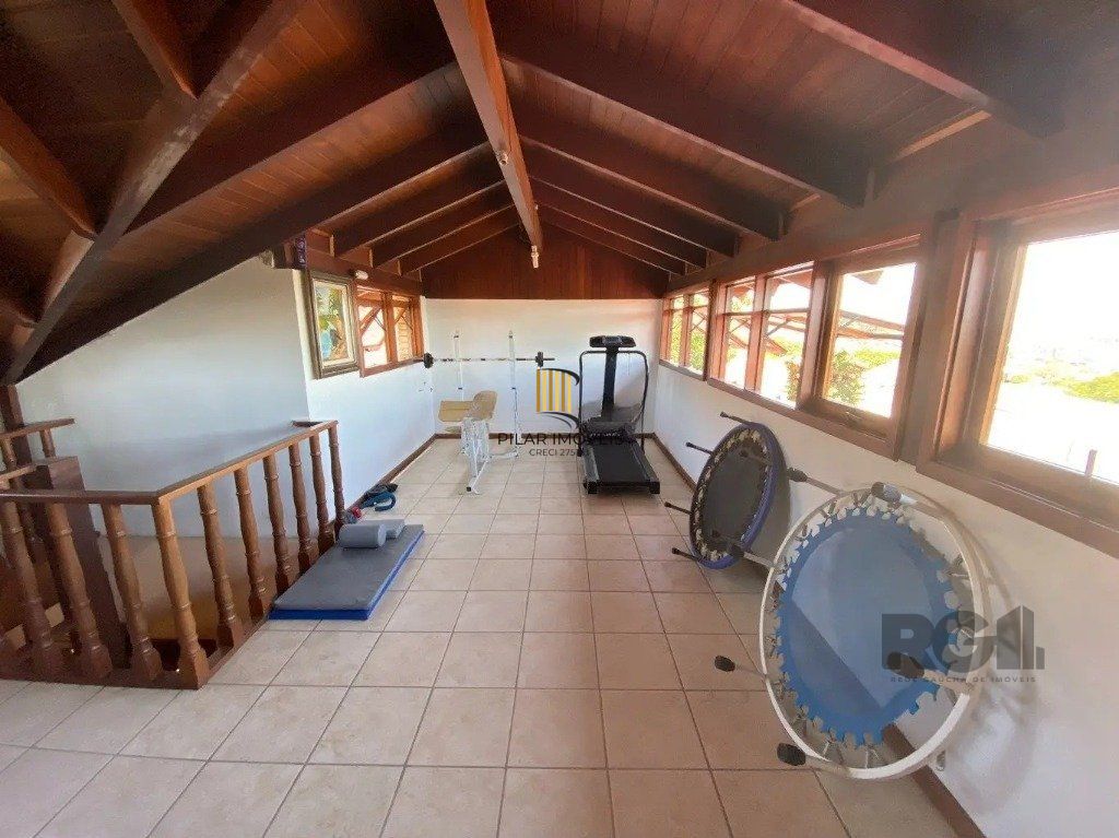 Casa com 4 dormitórios no bairro nonoai