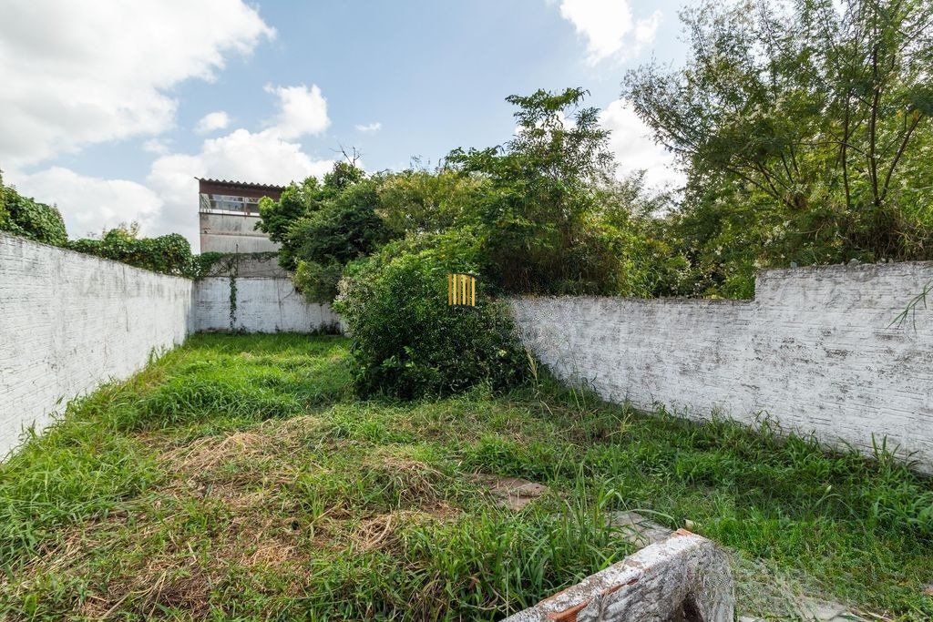 Casa de 4 dormitórios no bairro Camaquã