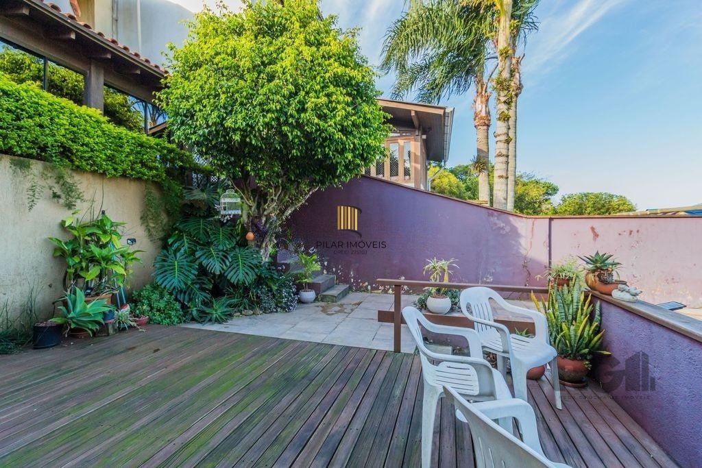 Casa em Condomínio 199m² - 3 dormitórios, 2 vagas no bairro Nonoai