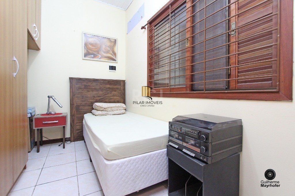 Casa para Venda - 150m², 2 dormitórios, 2 vagas - Nonoai