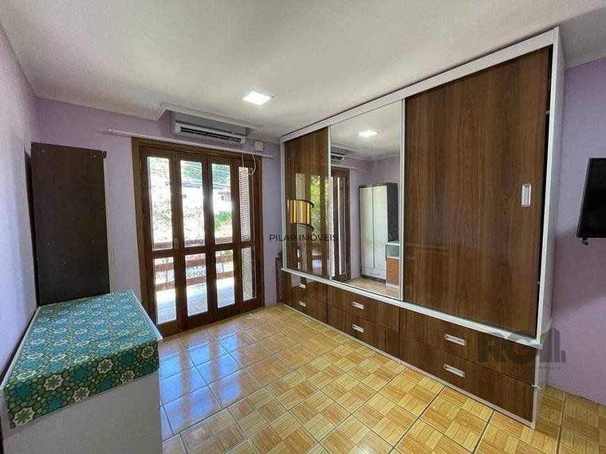 Casa de 4 dormitórios, bairro Ipanema