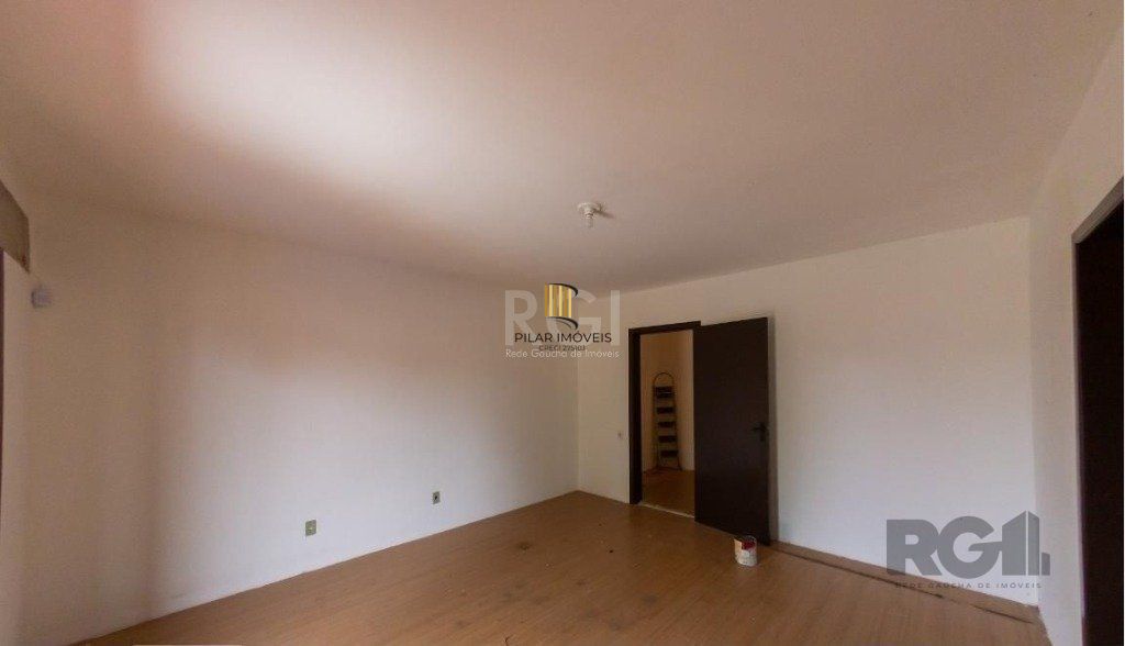 Casa para Venda - 450m², 4 dormitórios, sendo 3 suites, 5 vagas - Nonoai