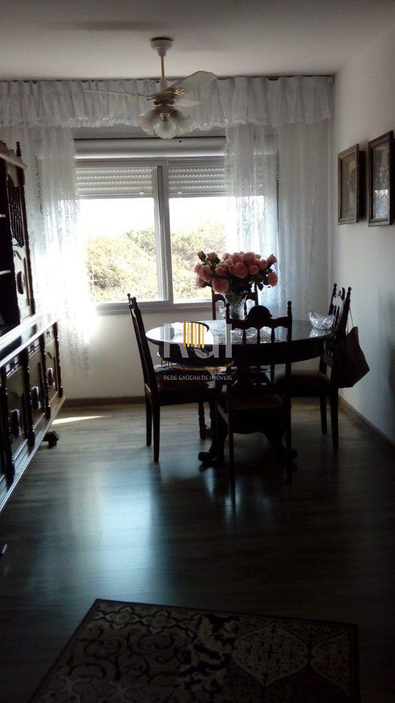 Cobertura para Venda - 126.98m², 2 dormitórios, 2 vagas - Nonoai