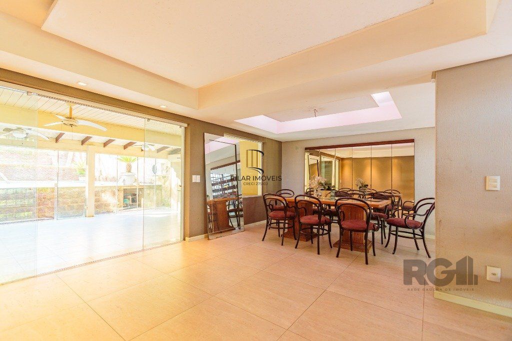 Casa 3 dormitórios no bairro Nonoai