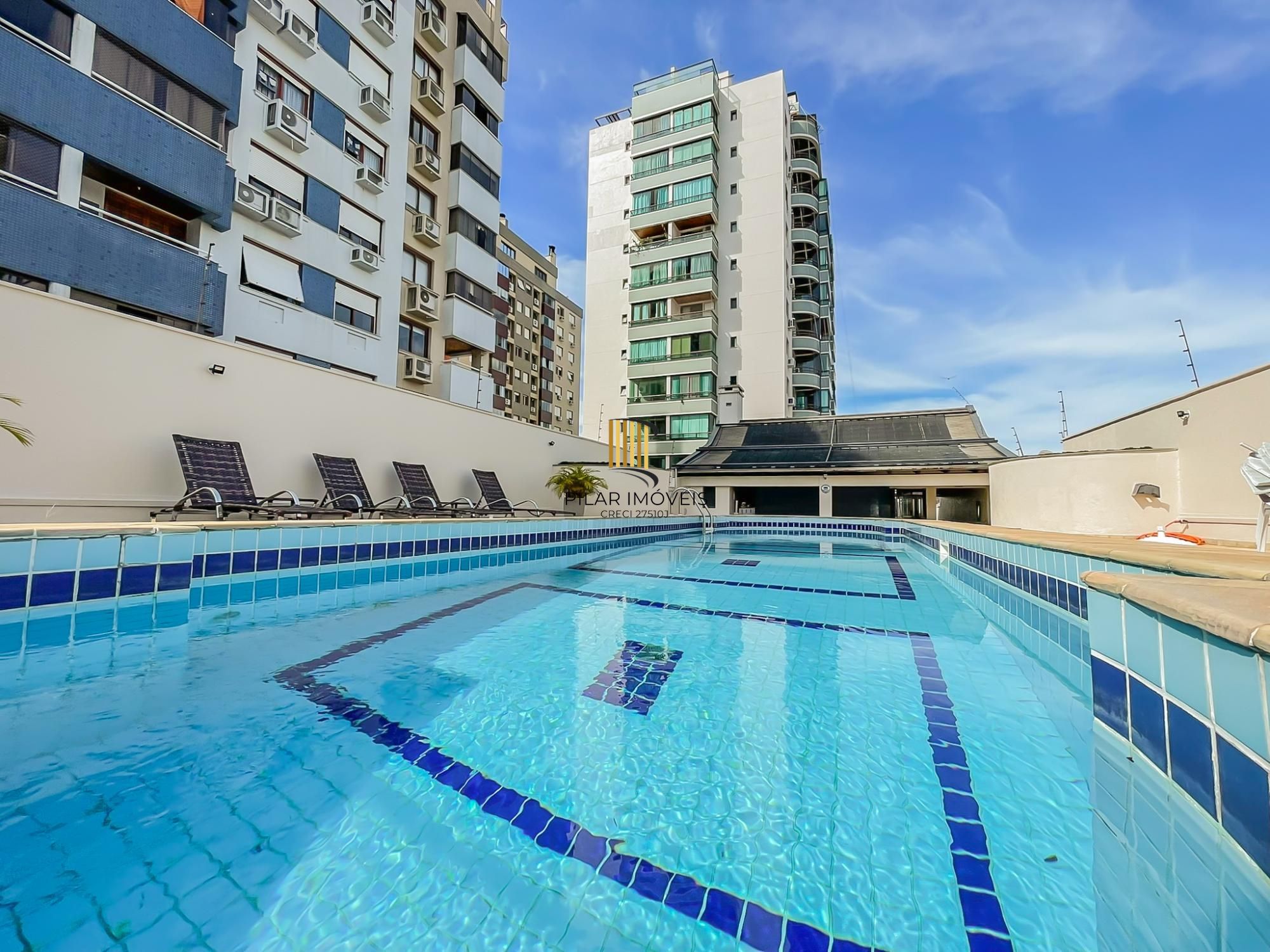 Lindo apartamento 03 dormitórios, duas vagas Coração Menino Deus