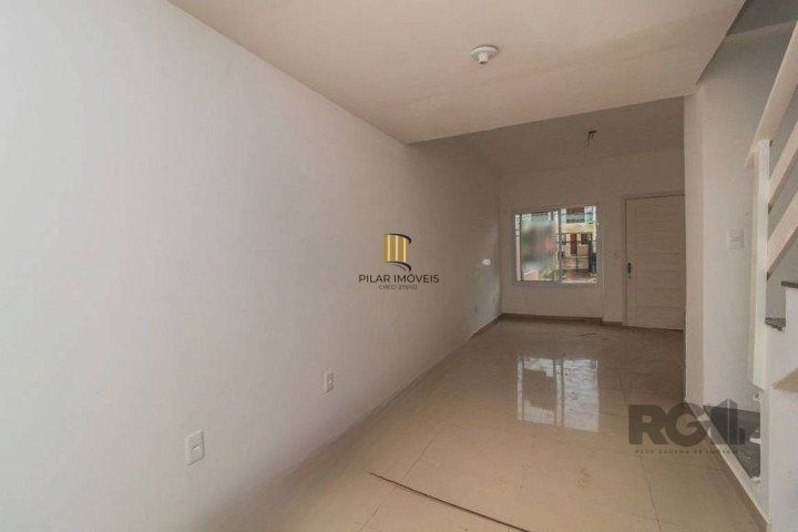 Casa 2 dormitórios no bairro Hípica