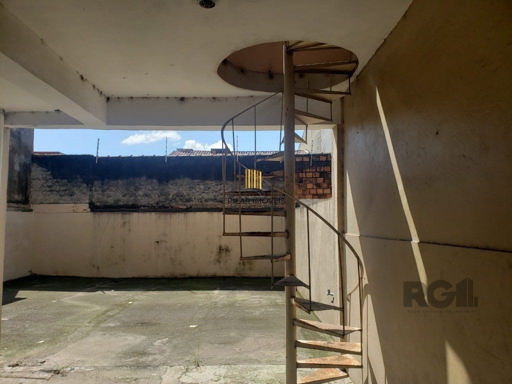Casa 2 dormitórios no bairro Glória