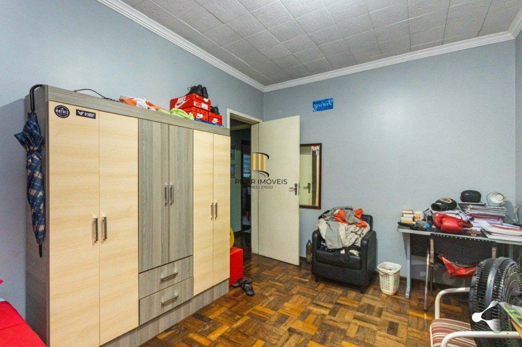 Casa para Venda - 240m², 3 dormitórios, sendo 1 suites, 3 vagas - Cristal