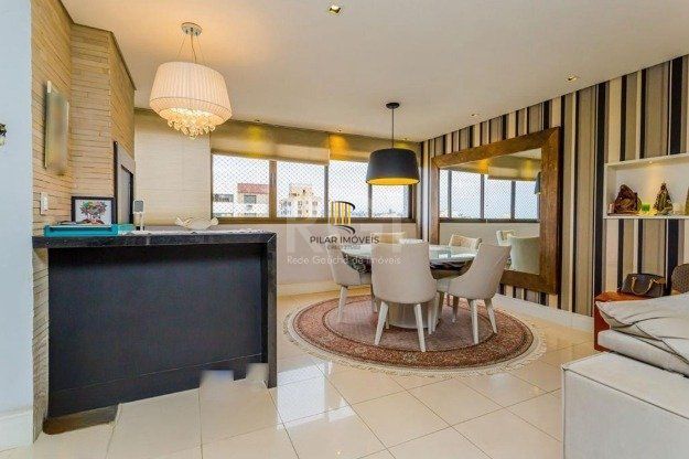Excelente apartamento de 03 dormitórios com 4 vagas de garagem.
