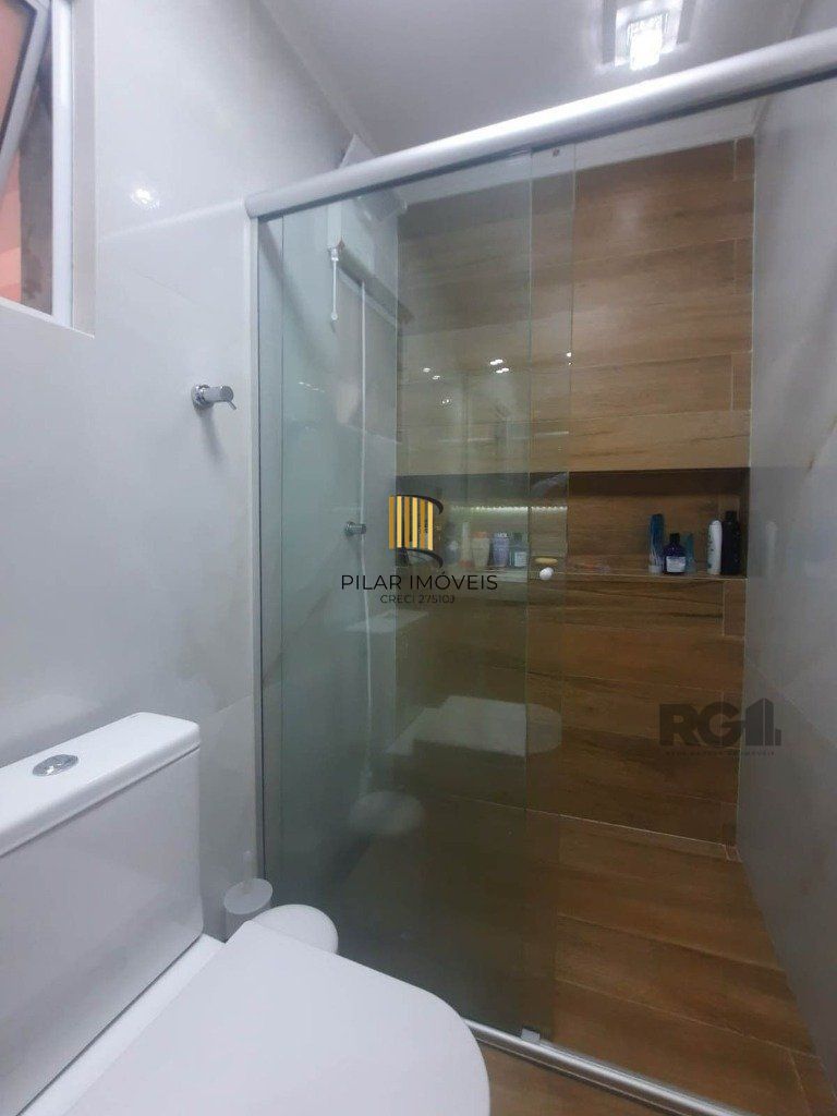 Excelente casa de 240m² com 4 dormitórios e 2 vagas.