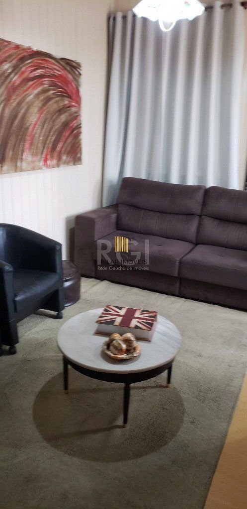 Casa para Venda - 200m², 8 dormitórios, 5 vagas - Teresópolis