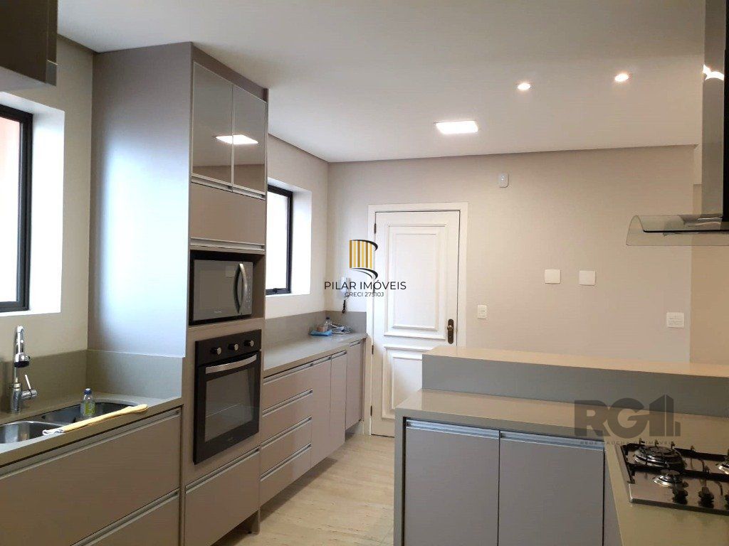 Apartamento 177m² - 3 dormitórios, 2 vagas no bairro Santa Tereza