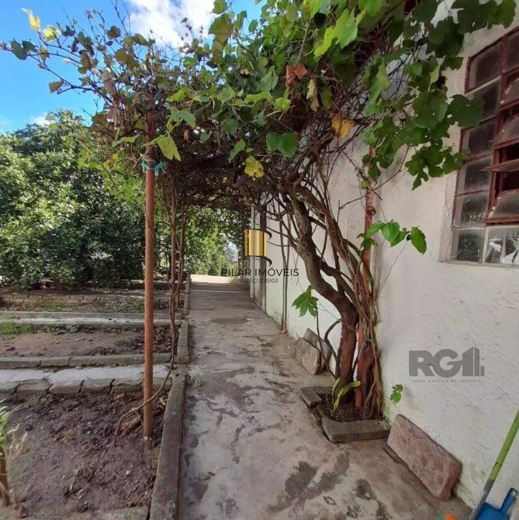 Casa 3 Dormitório(s) Bairro Teresópolis