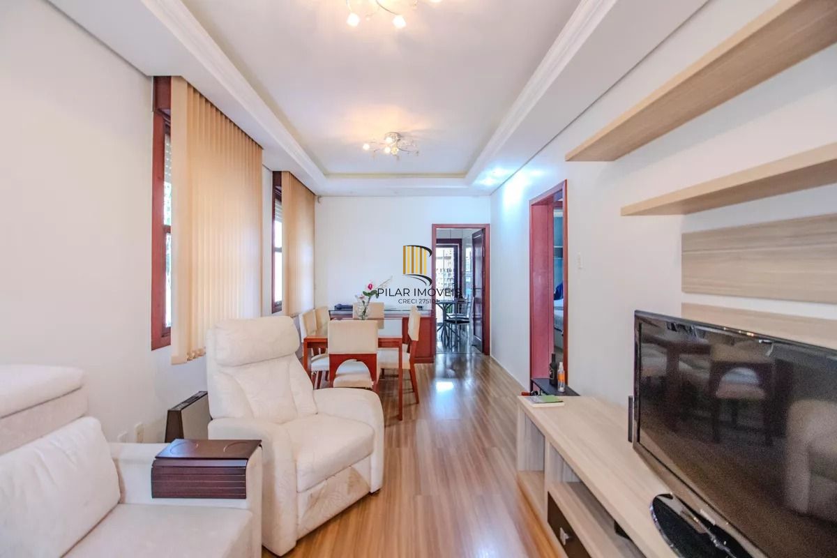 Casa à venda com 173m², 2 quartos e 3 vagas no bairro Vila Ipiranga- Porto Alegre/RS