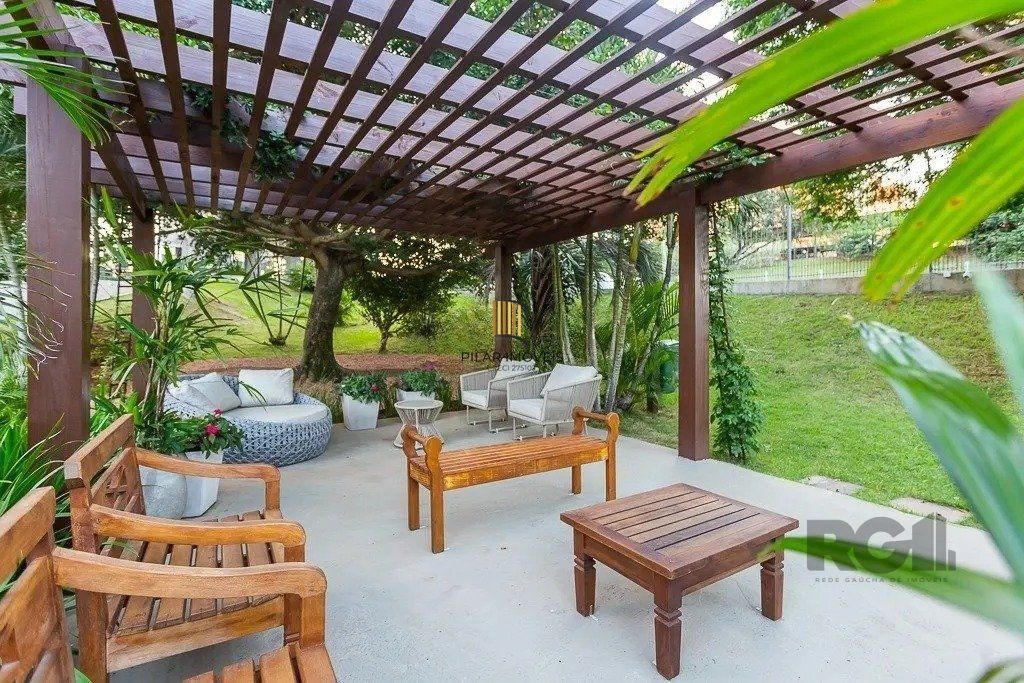 Apartamento com 3 dormitórios no bairro Jardim Carvalho