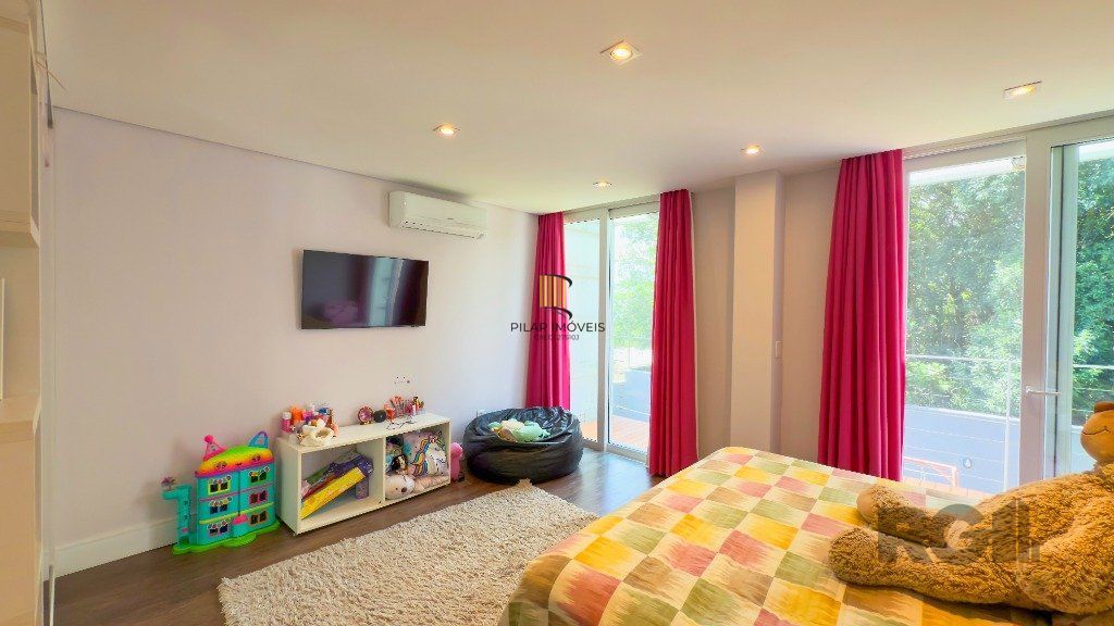 Casa para Venda - 315m², 3 dormitórios, sendo 1 suites, 2 vagas - Teresópolis