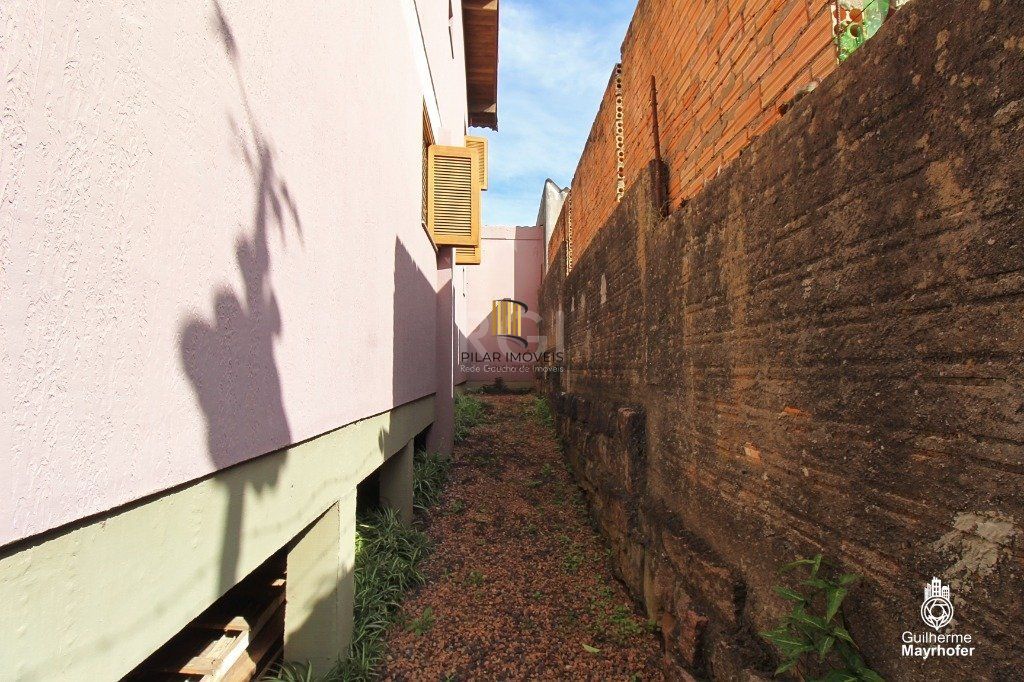 Casa para Venda - 212m², 3 dormitórios, 2 vagas - Medianeira