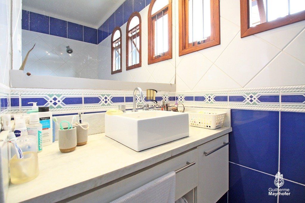 Casa para Venda - 151.36m², 3 dormitórios, sendo 1 suites, 2 vagas - Partenon