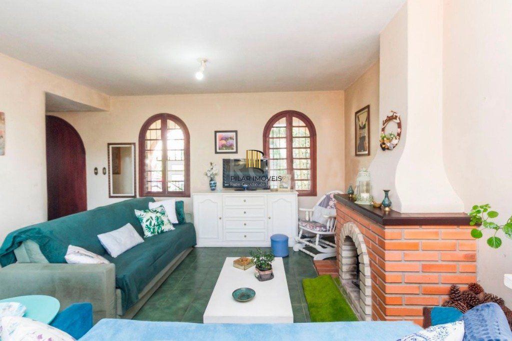 Casa para Venda - 279.1m², 4 dormitórios, sendo 1 suites, 5 vagas - Vila Nova