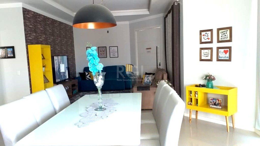 Casa para Venda - 160m², 3 dormitórios, sendo 1 suites, 2 vagas - Igra Sul