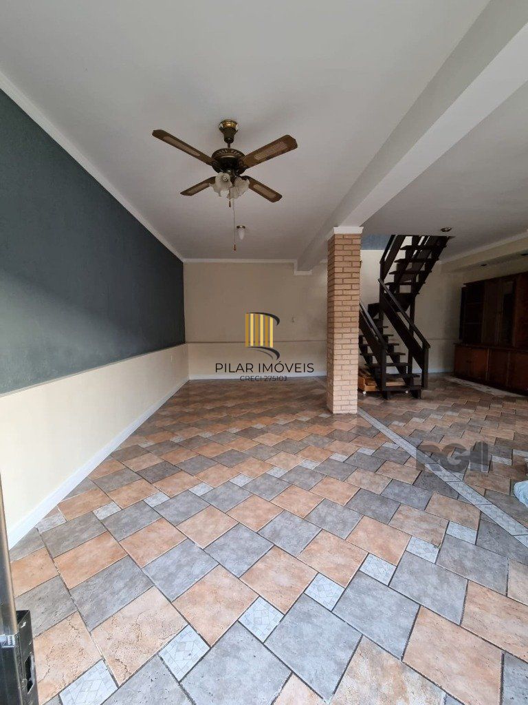 Casa com 3 dormitórios no bairro Sarandi