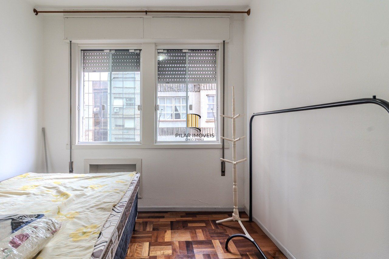 Apartamento 2 dormitórios no Centro Histórico