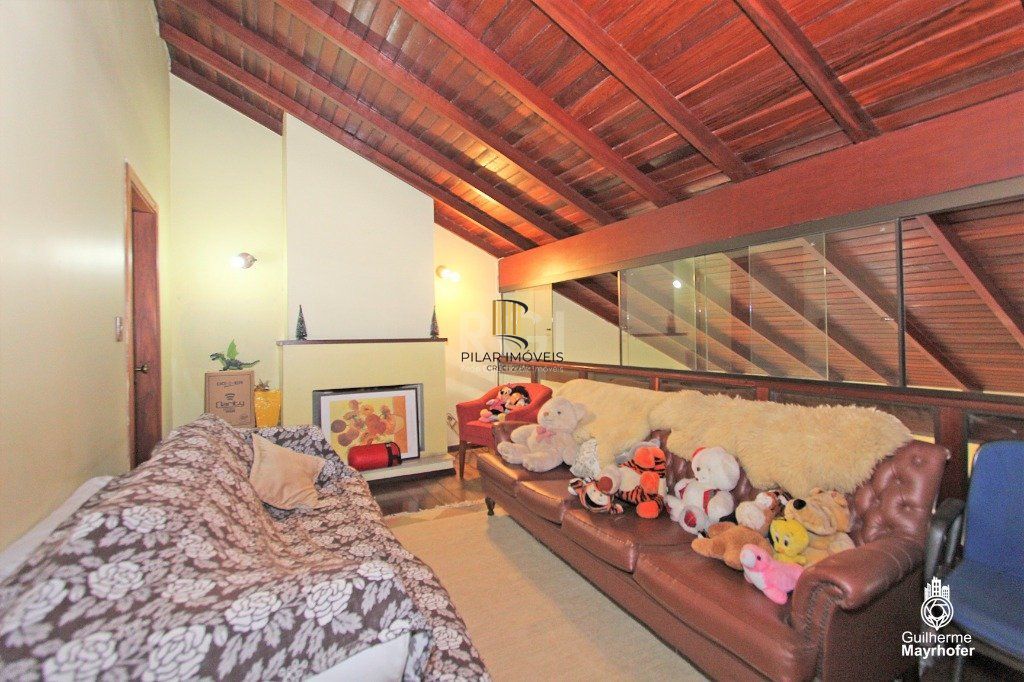 Casa para Venda - 326m², 3 dormitórios, sendo 3 suites, 4 vagas - Glória