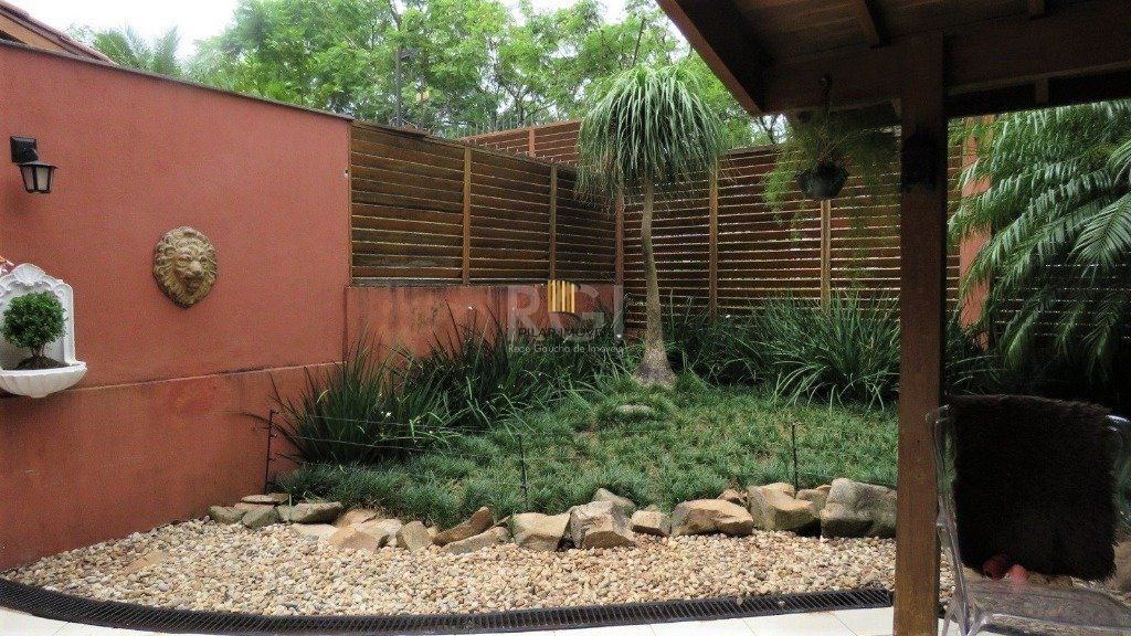 Casa Condominio para Venda - 404.59m², 3 dormitórios, sendo 1 suites, 2 vagas - Cristal