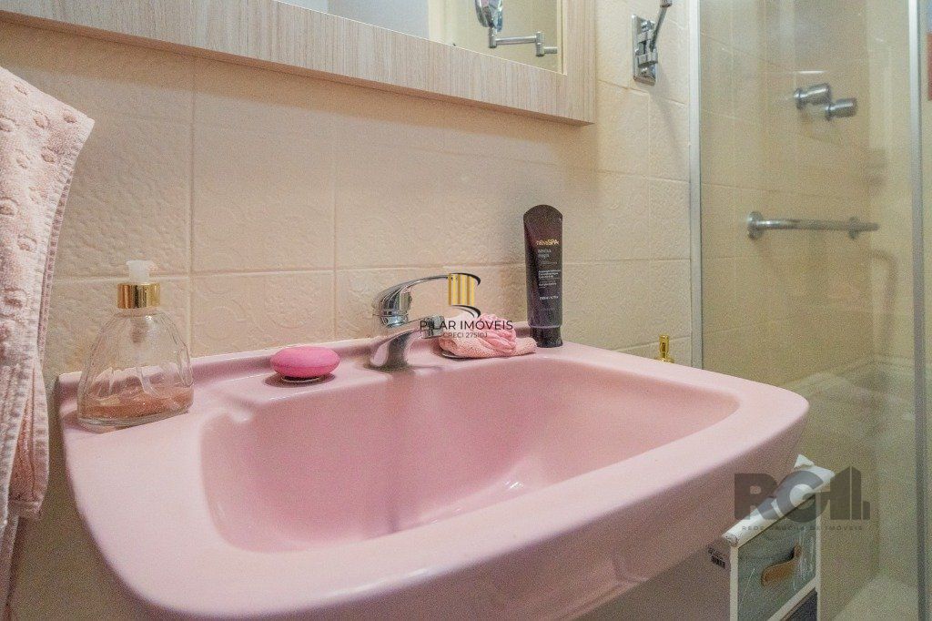 Casa 3 dormitórios no bairro Medianeira