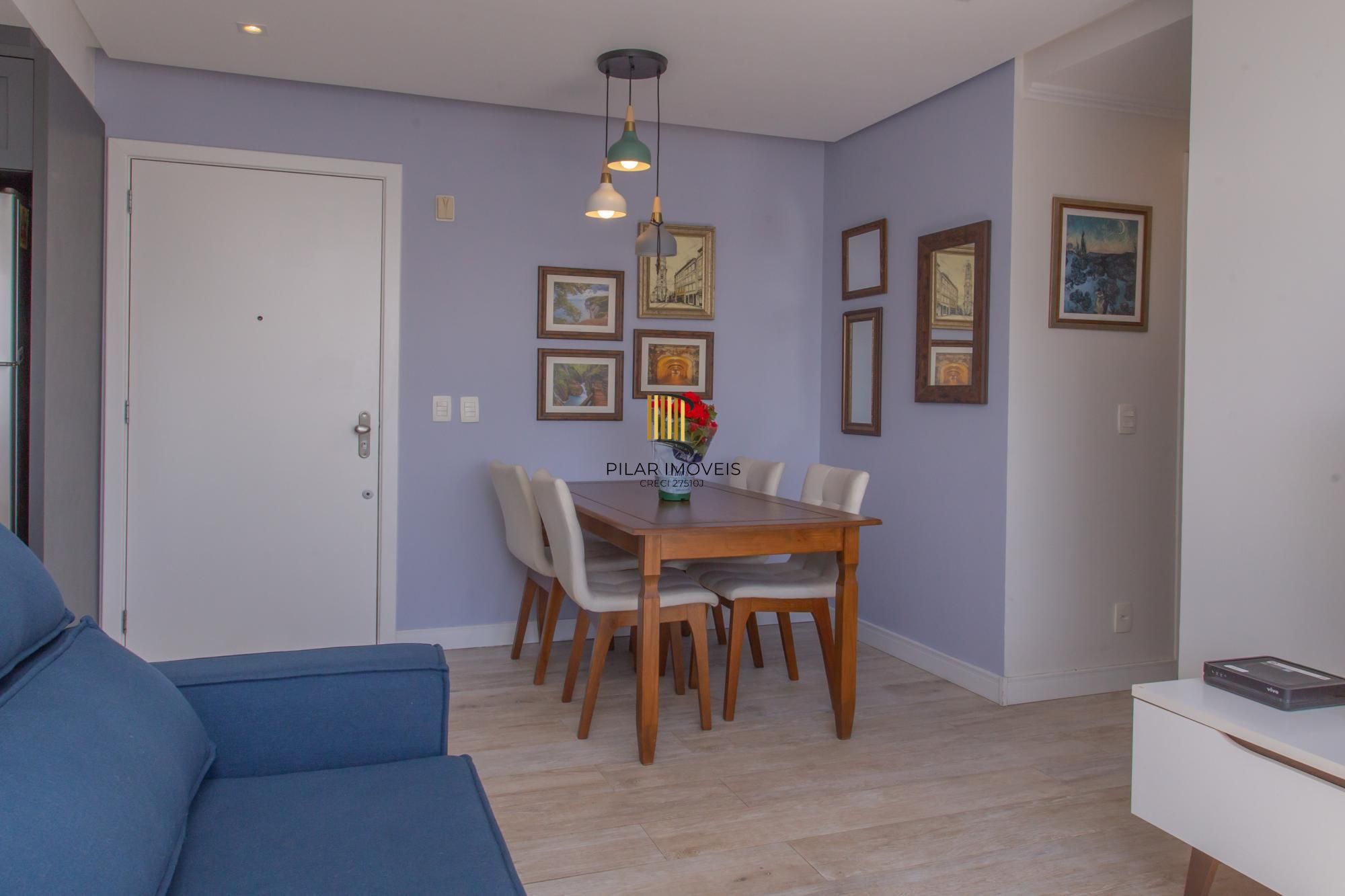 Apartamento de 02 dormitorios, suite, vaga garagem com vista livre no bairro Menino Deus-Porto Alegre.