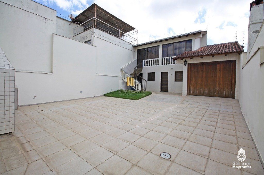 Casa para Venda - 246m², 3 dormitórios, sendo 2 suites, 3 vagas - Vila Ipiranga