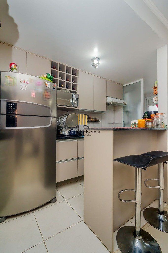 Apartamento 75m², 3 dormitórios, 2 vagas no bairro Partenon