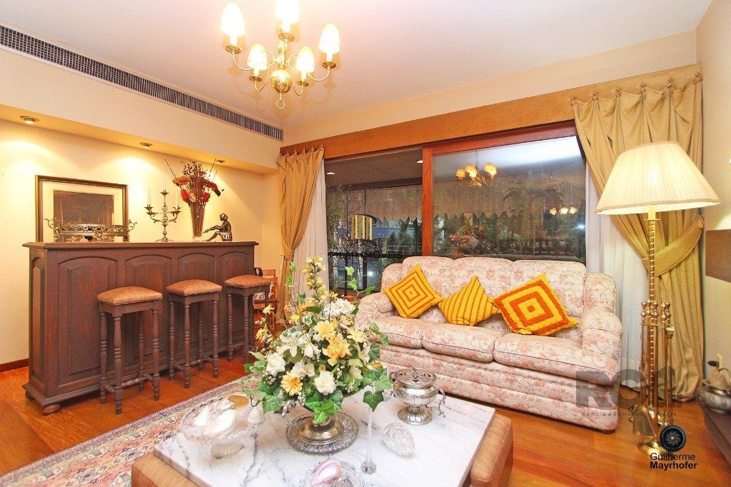 Excelente apartamento de 315m² com 3 dormitórios e 2 vagas.