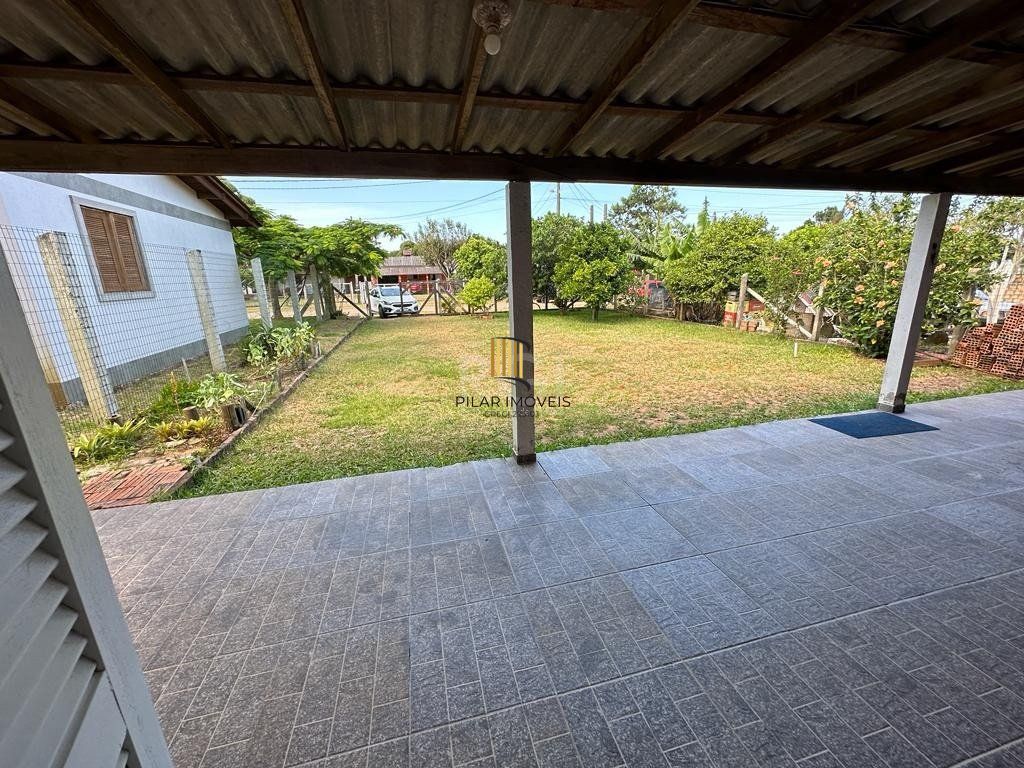 Casa 2 dormitórios no bairro Praia Azul