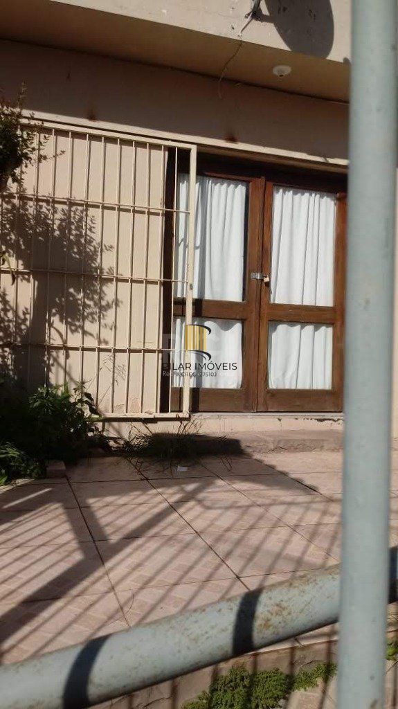 Casa para Venda - 200m², 6 dormitórios, 4 vagas - Tristeza